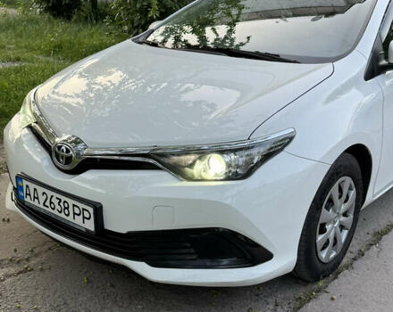 Белый Тойота Аурис, объемом двигателя 1.6 л и пробегом 256 тыс. км за 9900 $, фото 13 на Automoto.ua