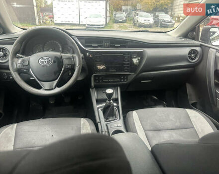 Белый Тойота Аурис, объемом двигателя 1.6 л и пробегом 230 тыс. км за 4350 $, фото 8 на Automoto.ua