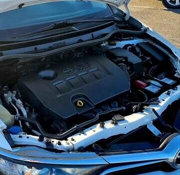 Белый Тойота Аурис, объемом двигателя 1.6 л и пробегом 256 тыс. км за 10999 $, фото 17 на Automoto.ua