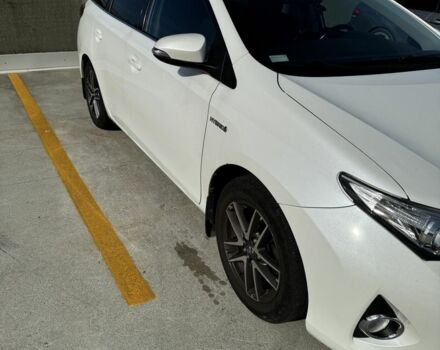 Белый Тойота Аурис, объемом двигателя 1.8 л и пробегом 158 тыс. км за 14000 $, фото 1 на Automoto.ua