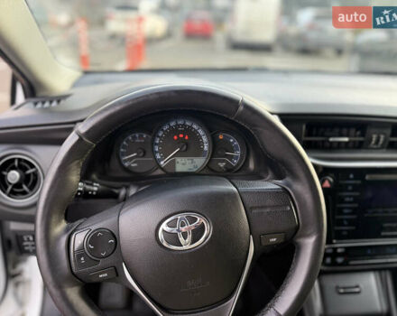Білий Тойота Ауріс, об'ємом двигуна 1.4 л та пробігом 288 тис. км за 9250 $, фото 17 на Automoto.ua