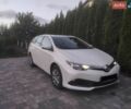 Белый Тойота Аурис, объемом двигателя 1.6 л и пробегом 153 тыс. км за 13700 $, фото 1 на Automoto.ua