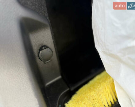 Білий Тойота Ауріс, об'ємом двигуна 1.4 л та пробігом 288 тис. км за 9250 $, фото 30 на Automoto.ua