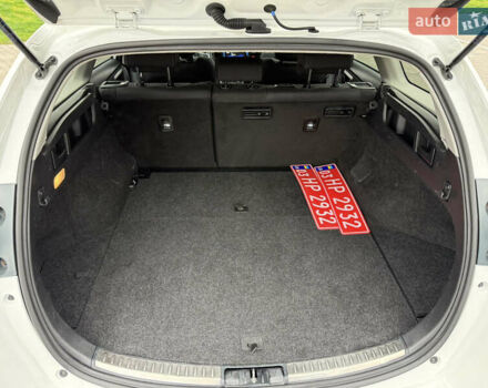 Белый Тойота Аурис, объемом двигателя 1.8 л и пробегом 200 тыс. км за 15900 $, фото 41 на Automoto.ua