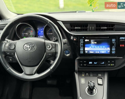 Белый Тойота Аурис, объемом двигателя 1.8 л и пробегом 200 тыс. км за 15900 $, фото 25 на Automoto.ua