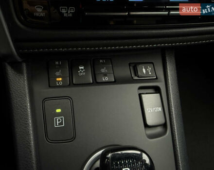 Белый Тойота Аурис, объемом двигателя 1.8 л и пробегом 200 тыс. км за 15700 $, фото 30 на Automoto.ua