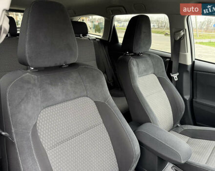 Белый Тойота Аурис, объемом двигателя 1.8 л и пробегом 200 тыс. км за 15900 $, фото 23 на Automoto.ua