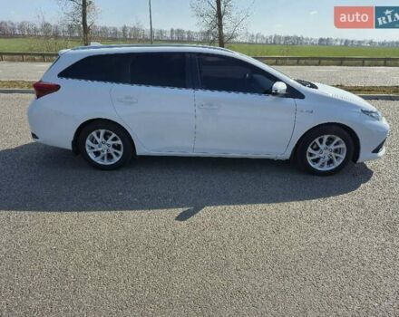 Белый Тойота Аурис, объемом двигателя 1.8 л и пробегом 97 тыс. км за 15150 $, фото 8 на Automoto.ua