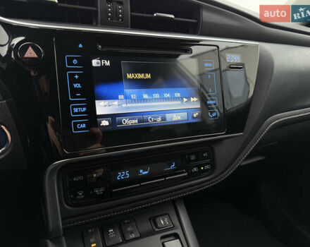 Белый Тойота Аурис, объемом двигателя 1.8 л и пробегом 200 тыс. км за 15700 $, фото 29 на Automoto.ua