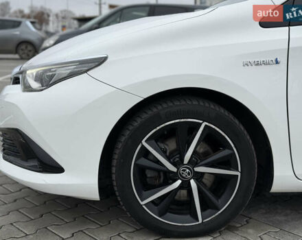 Белый Тойота Аурис, объемом двигателя 1.8 л и пробегом 200 тыс. км за 15700 $, фото 15 на Automoto.ua