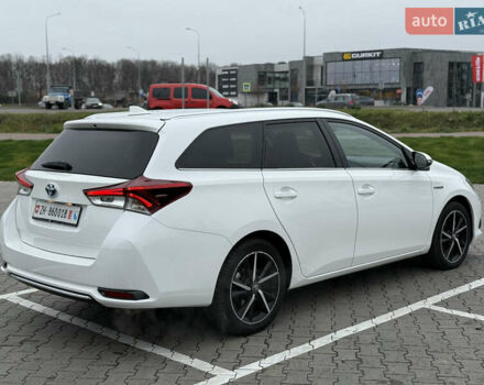 Белый Тойота Аурис, объемом двигателя 1.8 л и пробегом 200 тыс. км за 15900 $, фото 7 на Automoto.ua