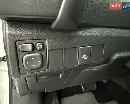 Белый Тойота Аурис, объемом двигателя 1.8 л и пробегом 200 тыс. км за 15700 $, фото 37 на Automoto.ua