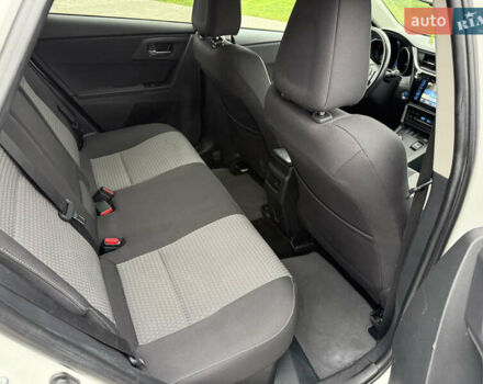 Белый Тойота Аурис, объемом двигателя 1.8 л и пробегом 200 тыс. км за 15900 $, фото 40 на Automoto.ua