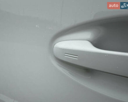 Белый Тойота Аурис, объемом двигателя 1.8 л и пробегом 200 тыс. км за 15900 $, фото 17 на Automoto.ua