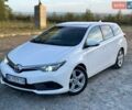 Білий Тойота Ауріс, об'ємом двигуна 1.36 л та пробігом 238 тис. км за 11200 $, фото 1 на Automoto.ua