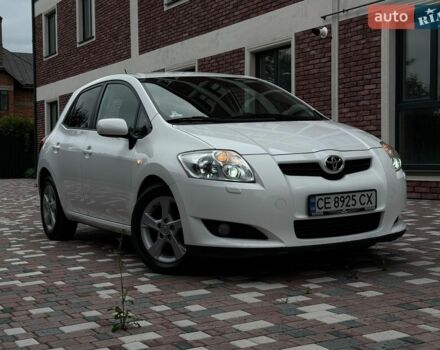 Белый Тойота Аурис, объемом двигателя 1.36 л и пробегом 276 тыс. км за 5700 $, фото 1 на Automoto.ua