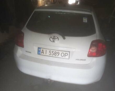 Белый Тойота Аурис, объемом двигателя 1.6 л и пробегом 270 тыс. км за 5700 $, фото 1 на Automoto.ua