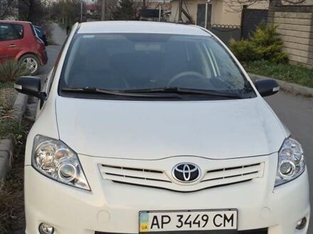 Білий Тойота Ауріс, об'ємом двигуна 1.6 л та пробігом 124 тис. км за 11500 $, фото 1 на Automoto.ua