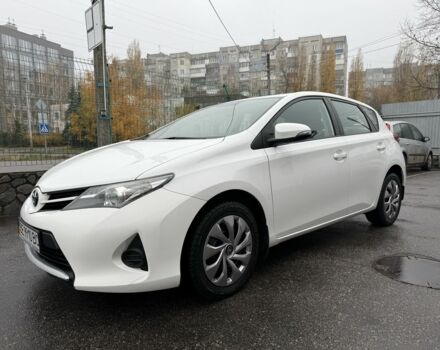 Білий Тойота Ауріс, об'ємом двигуна 1.6 л та пробігом 187 тис. км за 8500 $, фото 1 на Automoto.ua