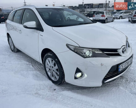 Белый Тойота Аурис, объемом двигателя 2 л и пробегом 220 тыс. км за 10950 $, фото 1 на Automoto.ua