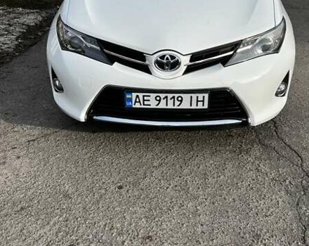 Білий Тойота Ауріс, об'ємом двигуна 1.6 л та пробігом 98 тис. км за 12300 $, фото 1 на Automoto.ua