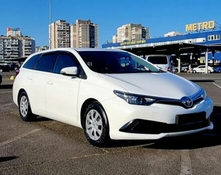 Білий Тойота Ауріс, об'ємом двигуна 0 л та пробігом 256 тис. км за 10700 $, фото 1 на Automoto.ua