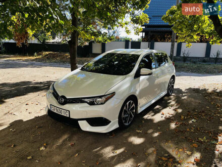 Тойота Аурис 2015 в Кременчуге на Automoto.ua Белый Тойота Аурис, объемом двигателя 1.8 л и пробегом 95 тыс. км за 12000 $, фото 1 на Automoto.ua
