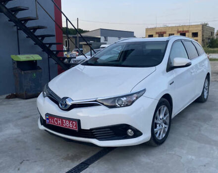 Білий Тойота Ауріс, об'ємом двигуна 1.8 л та пробігом 204 тис. км за 12800 $, фото 1 на Automoto.ua