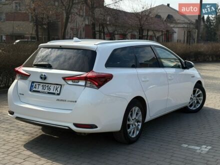 Білий Тойота Ауріс, об'ємом двигуна 1.8 л та пробігом 228 тис. км за 13500 $, фото 1 на Automoto.ua