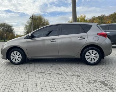Бежевый Тойота Аурис, объемом двигателя 1.3 л и пробегом 174 тыс. км за 8500 $, фото 5 на Automoto.ua