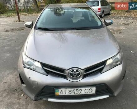 Бежевий Тойота Ауріс, об'ємом двигуна 1.33 л та пробігом 645 тис. км за 6300 $, фото 3 на Automoto.ua