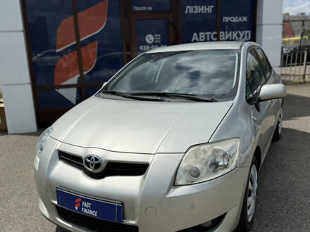 Тойота Аурис 2009 в Киеве на Automoto.ua Бежевый Тойота Аурис, объемом двигателя 0 л и пробегом 205 тыс. км за 8290 $, фото 1 на Automoto.ua