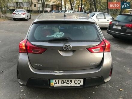 Бежевий Тойота Ауріс, об'ємом двигуна 1.33 л та пробігом 645 тис. км за 6300 $, фото 1 на Automoto.ua