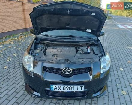 Черный Тойота Аурис, объемом двигателя 1.6 л и пробегом 199 тыс. км за 5950 $, фото 33 на Automoto.ua