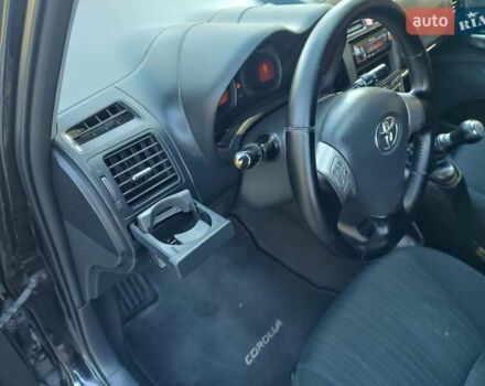 Черный Тойота Аурис, объемом двигателя 1.6 л и пробегом 199 тыс. км за 5950 $, фото 44 на Automoto.ua