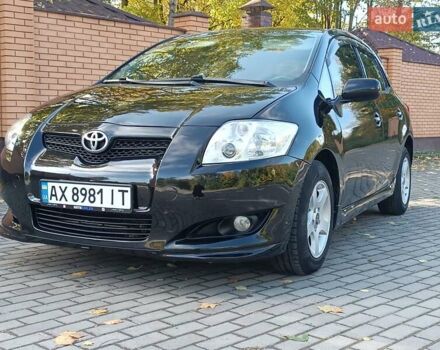 Черный Тойота Аурис, объемом двигателя 1.6 л и пробегом 199 тыс. км за 5950 $, фото 92 на Automoto.ua