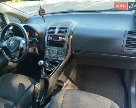 Черный Тойота Аурис, объемом двигателя 1.6 л и пробегом 199 тыс. км за 5950 $, фото 35 на Automoto.ua