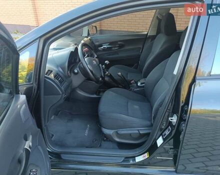 Черный Тойота Аурис, объемом двигателя 1.6 л и пробегом 199 тыс. км за 5950 $, фото 2 на Automoto.ua