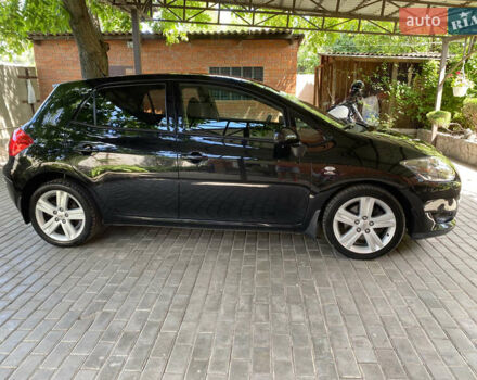 Чорний Тойота Ауріс, об'ємом двигуна 2.2 л та пробігом 240 тис. км за 6800 $, фото 3 на Automoto.ua