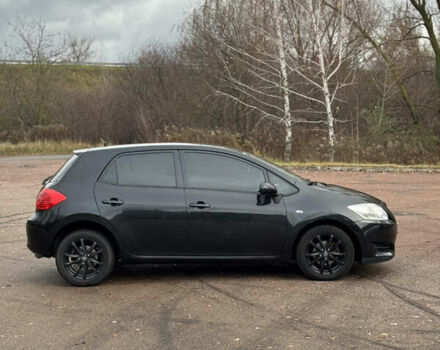 Черный Тойота Аурис, объемом двигателя 1.6 л и пробегом 301 тыс. км за 5999 $, фото 4 на Automoto.ua