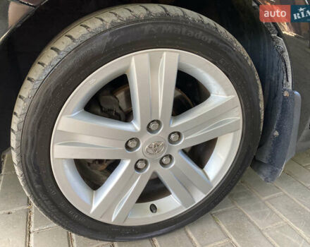 Чорний Тойота Ауріс, об'ємом двигуна 2.2 л та пробігом 240 тис. км за 6800 $, фото 14 на Automoto.ua