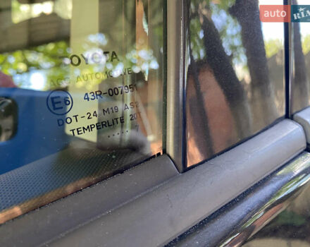 Чорний Тойота Ауріс, об'ємом двигуна 2.2 л та пробігом 240 тис. км за 6800 $, фото 20 на Automoto.ua