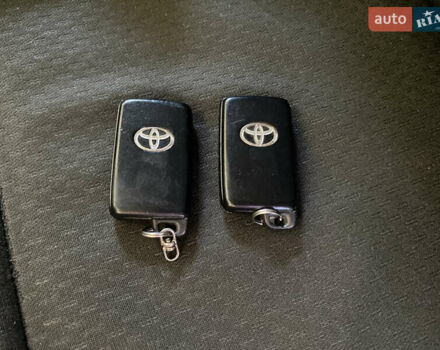 Чорний Тойота Ауріс, об'ємом двигуна 2.2 л та пробігом 240 тис. км за 6800 $, фото 47 на Automoto.ua