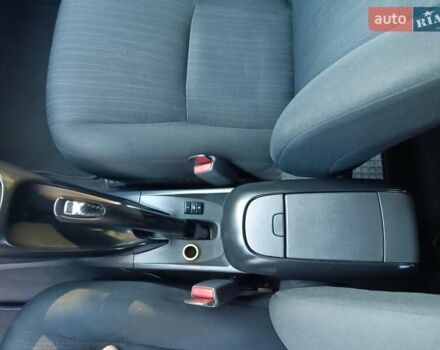 Черный Тойота Аурис, объемом двигателя 1.6 л и пробегом 199 тыс. км за 5950 $, фото 9 на Automoto.ua