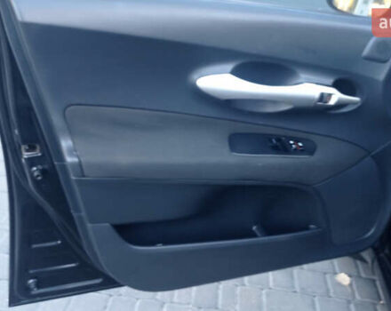 Черный Тойота Аурис, объемом двигателя 1.6 л и пробегом 236 тыс. км за 5900 $, фото 9 на Automoto.ua