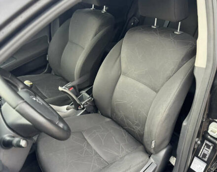 Черный Тойота Аурис, объемом двигателя 1.6 л и пробегом 301 тыс. км за 5999 $, фото 13 на Automoto.ua