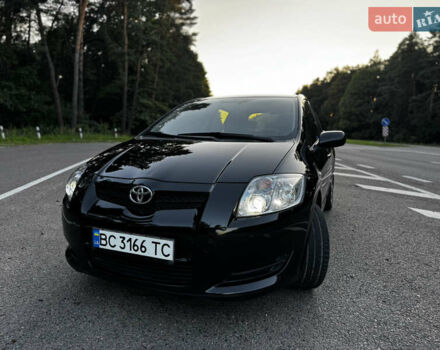 Черный Тойота Аурис, объемом двигателя 1.6 л и пробегом 245 тыс. км за 7000 $, фото 2 на Automoto.ua