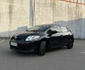 Черный Тойота Аурис, объемом двигателя 1.6 л и пробегом 305 тыс. км за 5350 $, фото 1 на Automoto.ua