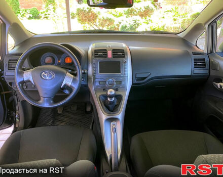 Черный Тойота Аурис, объемом двигателя 2.2 л и пробегом 240 тыс. км за 7700 $, фото 12 на Automoto.ua