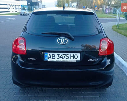 Черный Тойота Аурис, объемом двигателя 1.6 л и пробегом 236 тыс. км за 5900 $, фото 5 на Automoto.ua